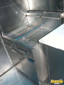 2005 18' Gourmet Kitchen All-purpose Food Truck Diamond Plated Aluminum Flooring California Gas Engine for Sale