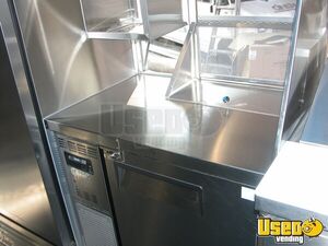 2005 18' Gourmet Kitchen All-purpose Food Truck Propane Tank California Gas Engine for Sale