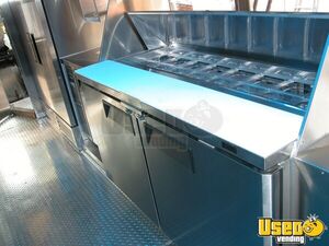 2005 18' Gourmet Kitchen All-purpose Food Truck Upright Freezer California Gas Engine for Sale