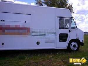 2005 20' Diesel Step Van Kitchen Food Truck All-purpose Food Truck Insulated Walls Missouri Diesel Engine for Sale