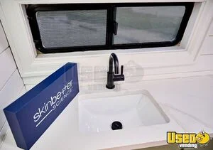 2005 2500 Sprinter Mobile Hair & Nail Salon Truck 15 Oklahoma Diesel Engine for Sale