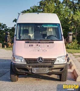 2005 2500 Sprinter Mobile Hair & Nail Salon Truck Interior Lighting Oklahoma Diesel Engine for Sale