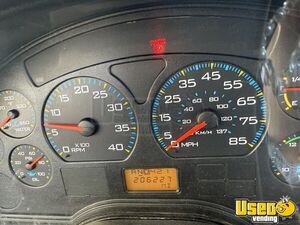 2005 300 Mobile Hair & Nail Salon Truck Bathroom Indiana Diesel Engine for Sale