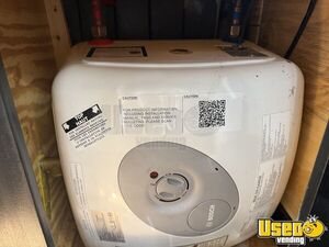 2005 300 Mobile Hair & Nail Salon Truck Diesel Engine Indiana Diesel Engine for Sale