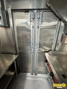 2005 All-purpose Food Truck 40 Virginia Diesel Engine for Sale