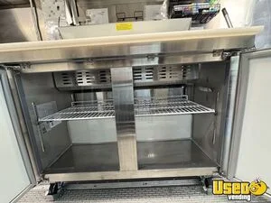 2005 All-purpose Food Truck Gray Water Tank Virginia Diesel Engine for Sale