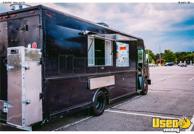 2005 All-purpose Food Truck Stainless Steel Wall Covers Virginia Diesel Engine for Sale