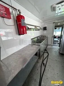 2005 All-purpose Food Trucks All-purpose Food Truck Exhaust Hood Texas Diesel Engine for Sale
