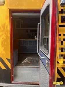 2005 C4 All-purpose Food Truck Cabinets Texas Diesel Engine for Sale