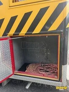 2005 C4 All-purpose Food Truck Fresh Water Tank Texas Diesel Engine for Sale