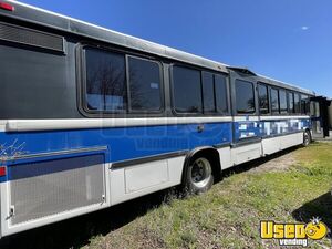 2005 Coach Bus Transmission - Automatic California Diesel Engine for Sale