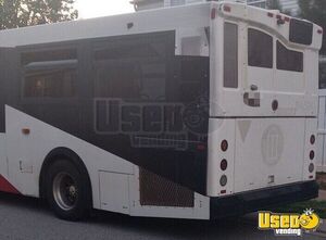 2005 Coach Bus Transmission - Automatic North Carolina Diesel Engine for Sale