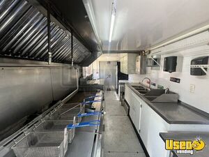 2005 Custom All-purpose Food Truck Floor Drains Maryland Diesel Engine for Sale