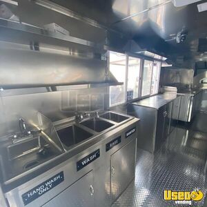 2005 Custom Chassis Forward Co All-purpose Food Truck Exhaust Hood Florida Gas Engine for Sale