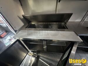 2005 Custom P42 All-purpose Food Truck Work Table Utah Diesel Engine for Sale