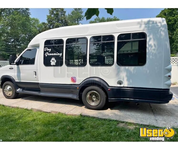 2005 Dog Grooming Van Pet Care / Veterinary Truck New Jersey for Sale