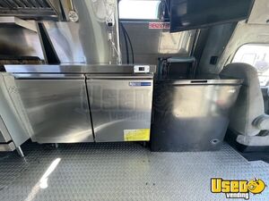2005 E-450 Kitchen Food Truck All-purpose Food Truck Exterior Customer Counter Florida Diesel Engine for Sale