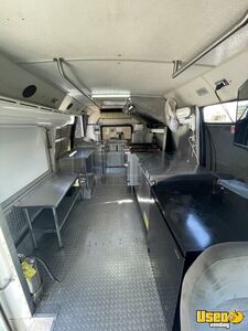 2005 E-450 Kitchen Food Truck All-purpose Food Truck Removable Trailer Hitch Florida Diesel Engine for Sale