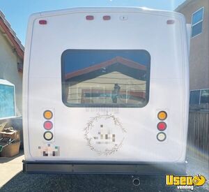 2005 E450 Mobile Boutique Dressing Room California Gas Engine for Sale