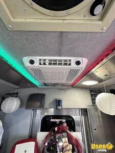 2005 E450 Mobile Hair & Nail Salon Truck Diesel Engine Ontario Diesel Engine for Sale