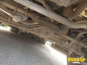 2005 E450 Pet Care / Veterinary Truck 28 California Gas Engine for Sale