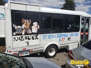 2005 E450 Pet Care / Veterinary Truck Insulated Walls California Gas Engine for Sale