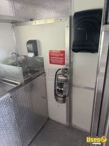 2005 Econoline E-350 All-purpose Food Truck Floor Drains Virginia Gas Engine for Sale