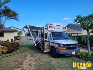 Well Maintained CUTE 2005 Chevrolet All-Purpose Food Truck  Mobile Food Unit Bus for Sale in Hawaii!