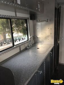 2005 Express Kitchen Food Truck All-purpose Food Truck Floor Drains New Jersey Gas Engine for Sale