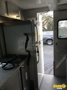 2005 Express Kitchen Food Truck All-purpose Food Truck Insulated Walls New Jersey Gas Engine for Sale