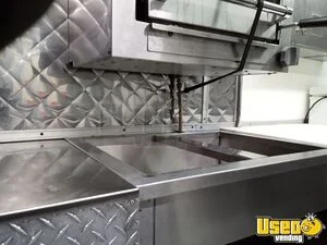 2005 Fl-t-760z All-purpose Food Truck Diamond Plated Aluminum Flooring Michigan Gas Engine for Sale