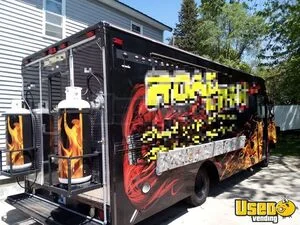 2005 Fl-t-760z All-purpose Food Truck Diamond Plated Aluminum Flooring Michigan Gas Engine for Sale