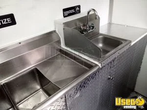 2005 Fl-t-760z All-purpose Food Truck Exterior Customer Counter Michigan Gas Engine for Sale