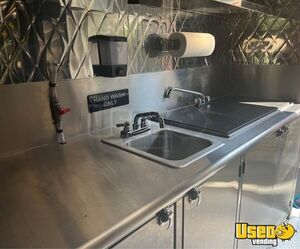 2005 Food Truck All-purpose Food Truck Ice Bin Pennsylvania Gas Engine for Sale