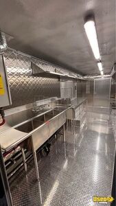 2005 Food Truck All-purpose Food Truck Work Table Oregon Gas Engine for Sale