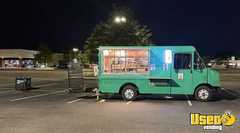 2005 Ford 350 Coffee & Beverage Truck Virginia Gas Engine for Sale