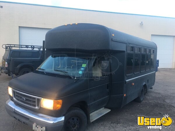 2005 Ford E450 Coffee & Beverage Truck Alberta Diesel Engine for Sale