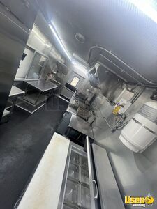 2005 Freightliner Mt45 Chasis M Line All-purpose Food Truck Exterior Customer Counter Indiana Diesel Engine for Sale