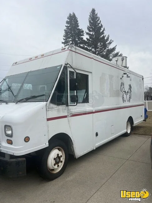 2005 Freightliner Mt45 Chasis M Line All-purpose Food Truck Indiana Diesel Engine for Sale