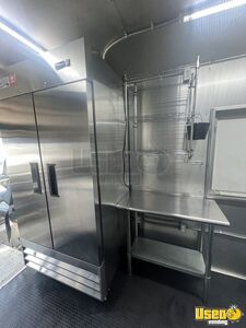 2005 Freightliner Mt45 Chasis M Line All-purpose Food Truck Reach-in Upright Cooler Indiana Diesel Engine for Sale