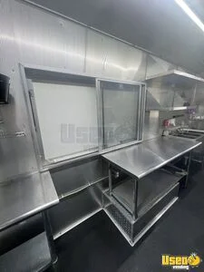 2005 Freightliner Mt45 Chasis M Line All-purpose Food Truck Shore Power Cord Indiana Diesel Engine for Sale