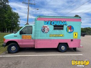 2005 Ice Cream Truck Ice Cream Truck Concession Window Virginia Gas Engine for Sale