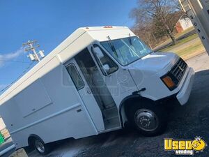 2005 Kitchen Food Truck All-purpose Food Truck Tennessee Gas Engine for Sale