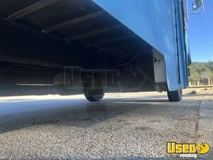 2005 Kitchen Food Truck All-purpose Food Truck Triple Sink Georgia Diesel Engine for Sale