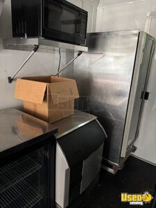 2005 L9500 Kitchen Food Trailer Chef Base Maine Diesel Engine for Sale