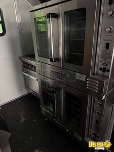 2005 L9500 Kitchen Food Trailer Reach-in Upright Cooler Maine Diesel Engine for Sale