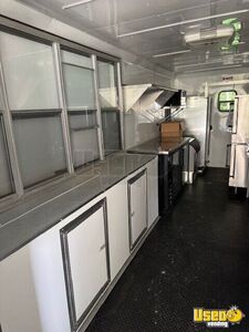 2005 L9500 Kitchen Food Trailer Slide-top Cooler Maine Diesel Engine for Sale