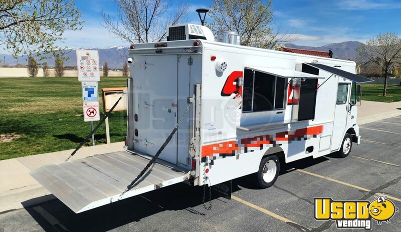 2005 M Line All-purpose Food Truck Air Conditioning Utah Diesel Engine for Sale