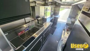 2005 M Line All-purpose Food Truck Surveillance Cameras Utah Diesel Engine for Sale