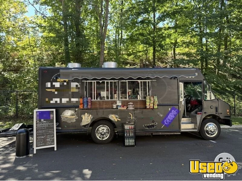 2005 M Line W Body Style Sn All-purpose Food Truck Connecticut Diesel Engine for Sale